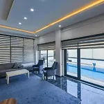 Luxury With Pool *