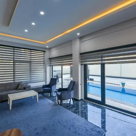 Luxury With Pool *