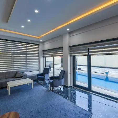 Luxury With Pool *