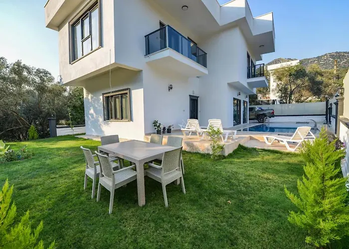 Luxury With Pool Villa *